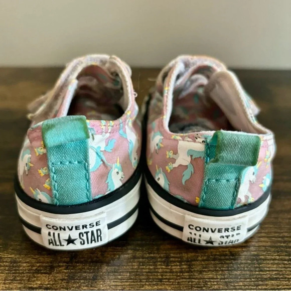 Converse| 5T Pink Unicorn Double Strap Low Top Baby Sneakers - Picture 2 of 6